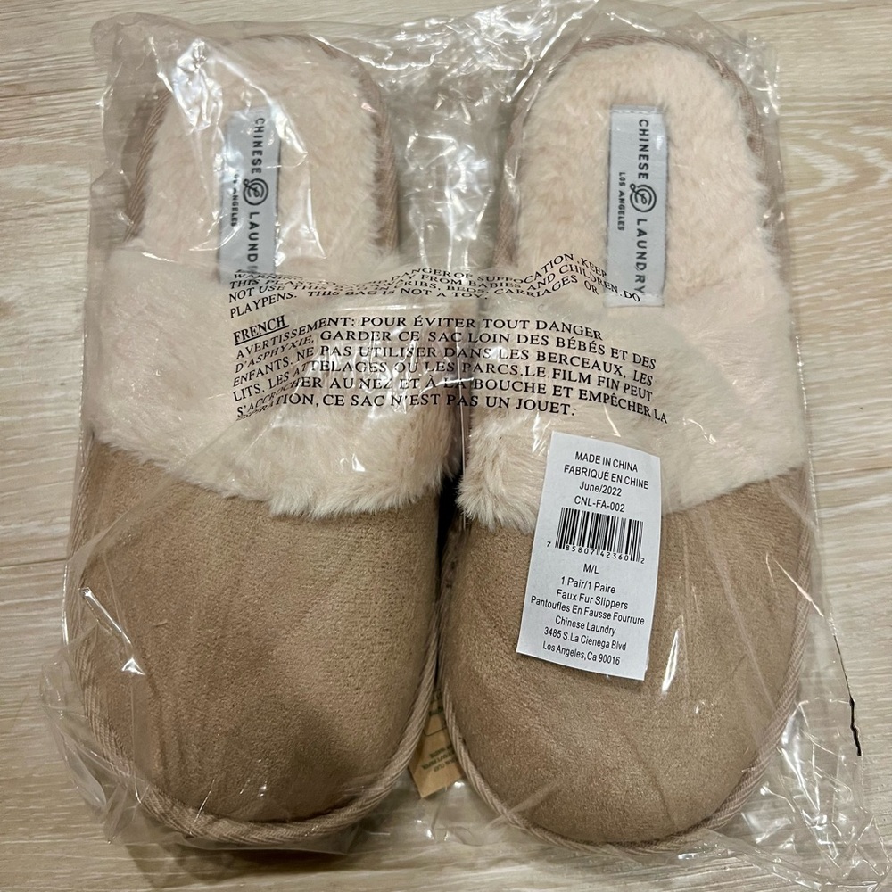 Chinese Laundry Koda Casual Slipper - Tan/Cream - Size M/L (Womens Size 8-9) NWT